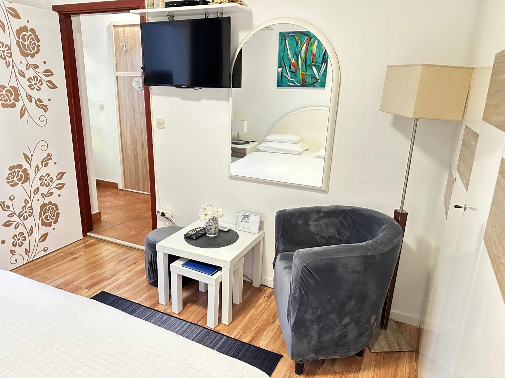 Apartments - Rooms Vesna Primošten Esterno foto