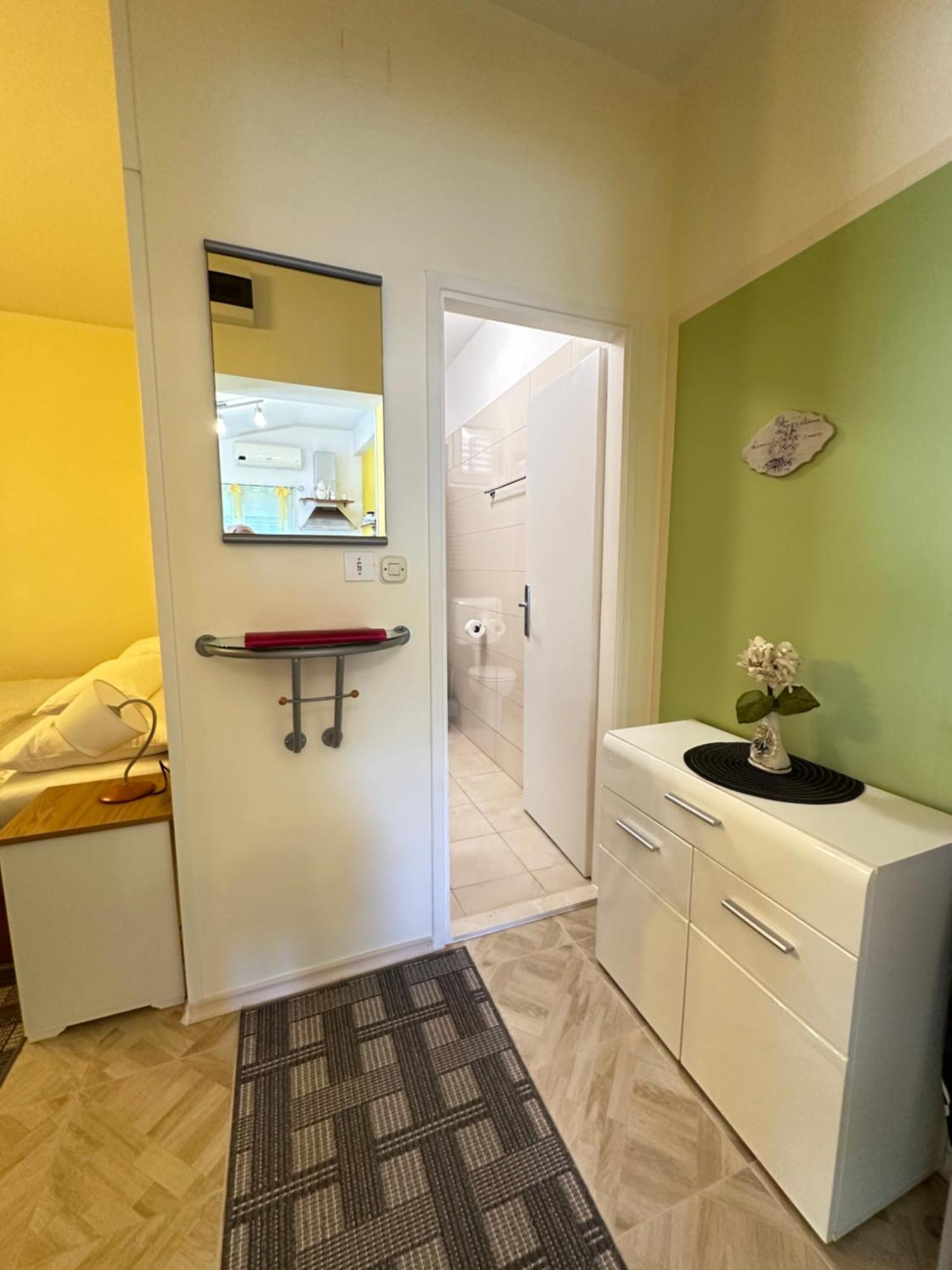 Apartments - Rooms Vesna Primošten Esterno foto